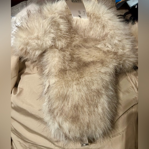 H&M Faux Fur earflap Trapper Hat size M/L
NWT - Picture 3 of 4